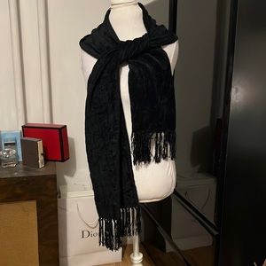 🆑FINAL PRICE‼️ Black Charter Club velvety scarf